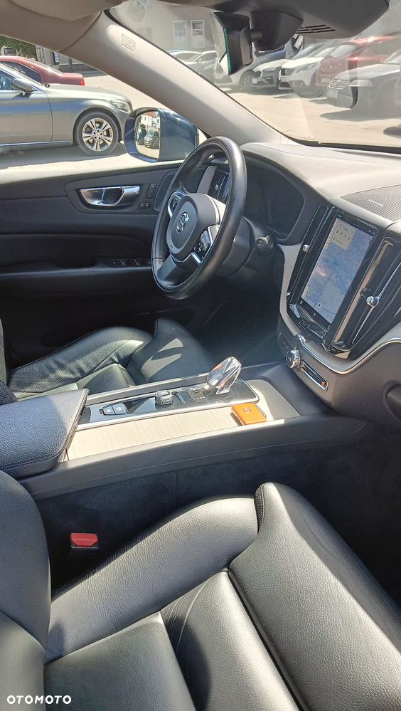 Volvo XC 60 B4 B Essential - 14