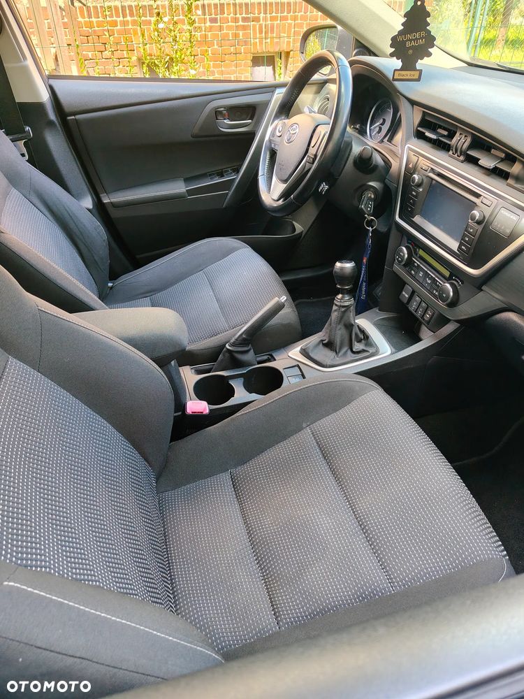 Toyota Auris 1.33 VVT-i - 10