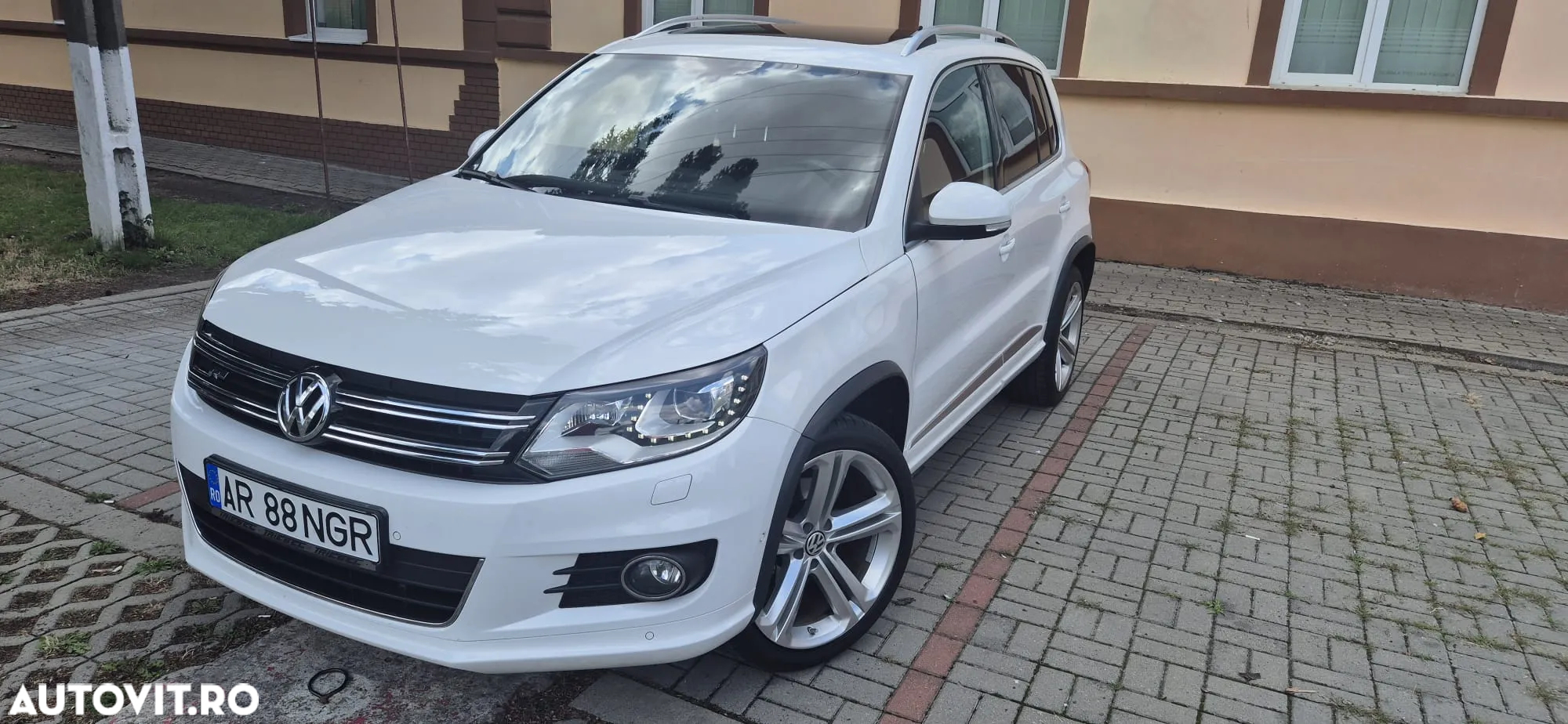 Volkswagen Tiguan - 19