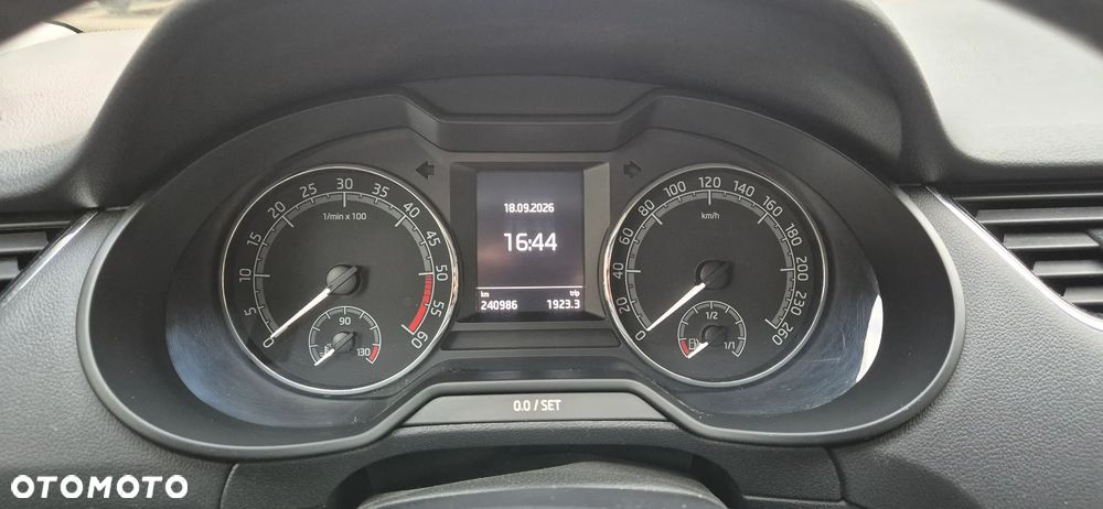 Skoda Octavia 2.0 TDI Ambition DSG - 7