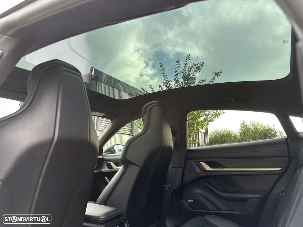 Porsche Taycan Turbo S — fotografia 55
