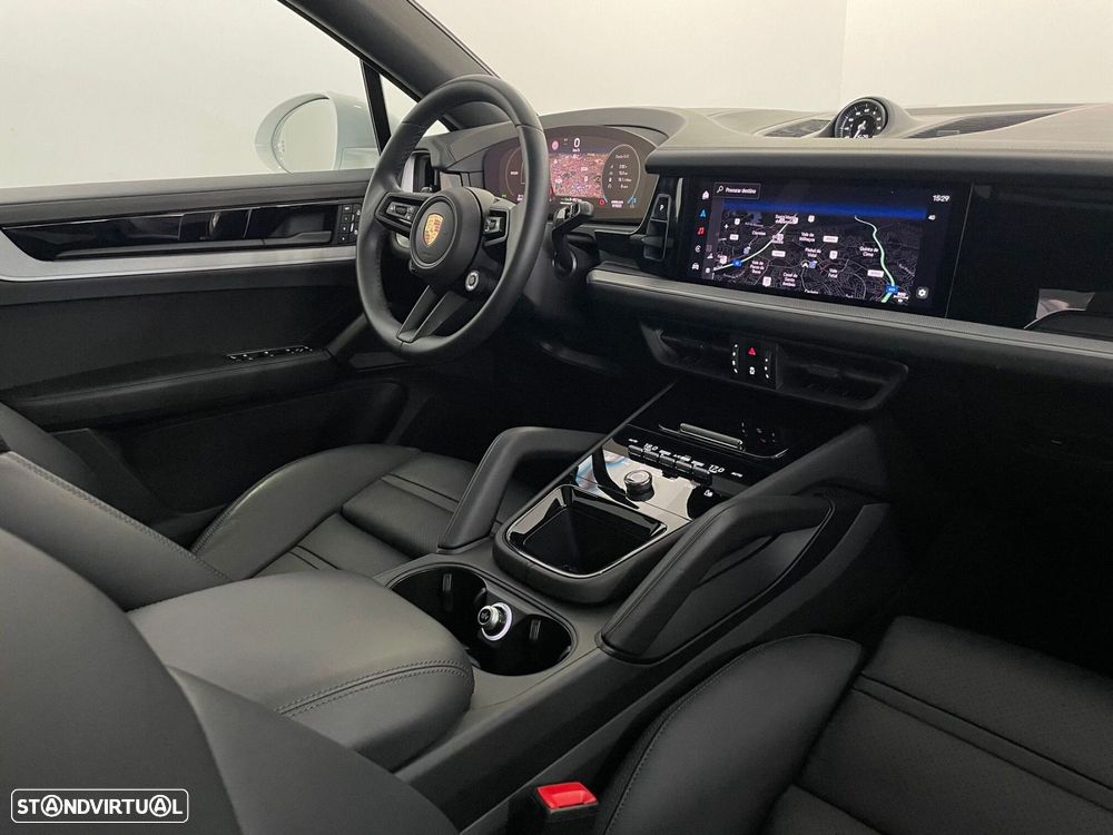 Porsche Cayenne Coupé E-Hybrid - 26