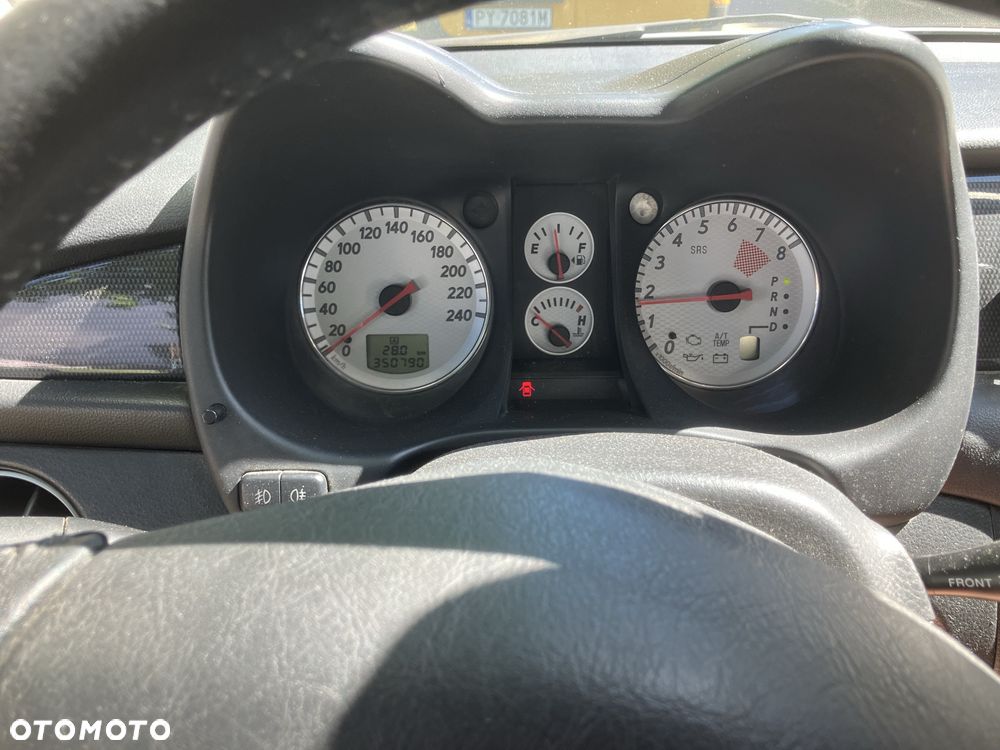 Mitsubishi Outlander - 8