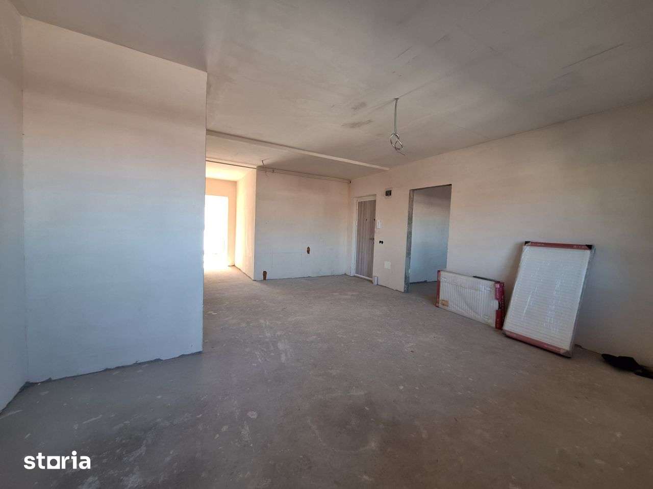 Apartament cu 3 camere, 66 mp, 2 balcoane, zona Terra — fotografia 3