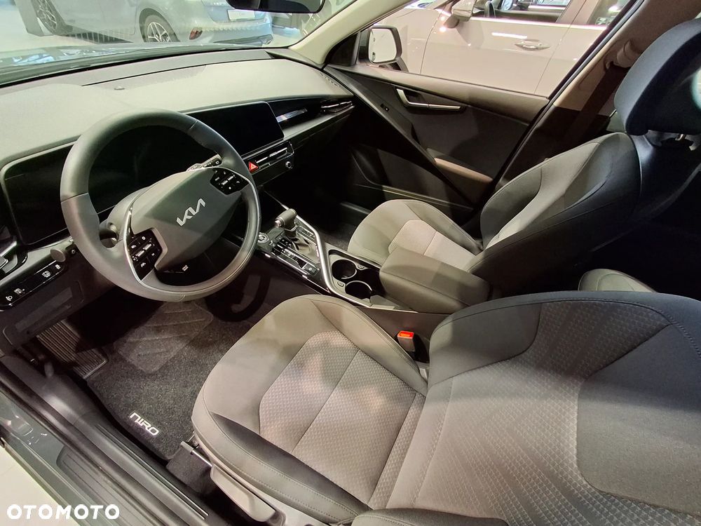 Kia Niro 1.6 GDI Hybrid M - 13
