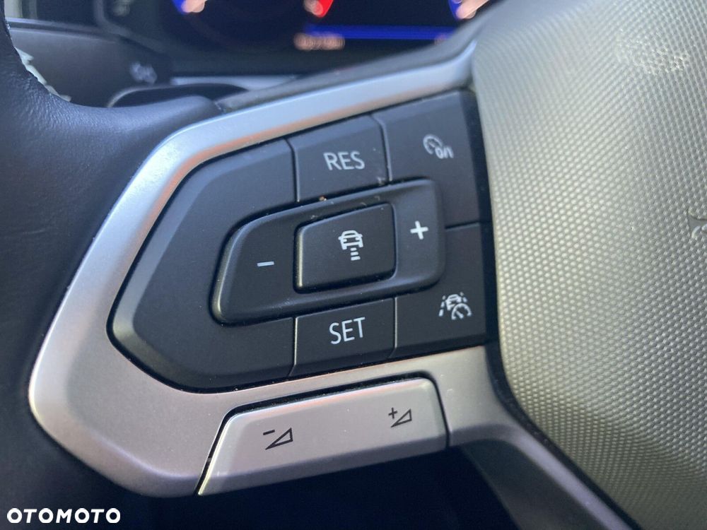 Volkswagen T-Roc 1.5 TSI Life DSG - 12