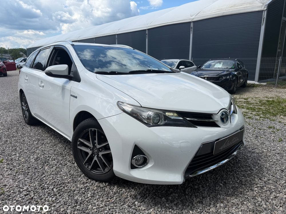 Toyota Auris Hybrid 135 Premium - 2