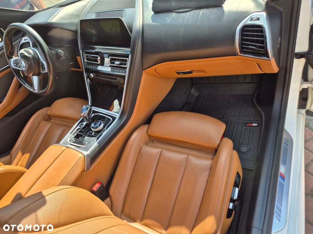 BMW Seria 8 - 12
