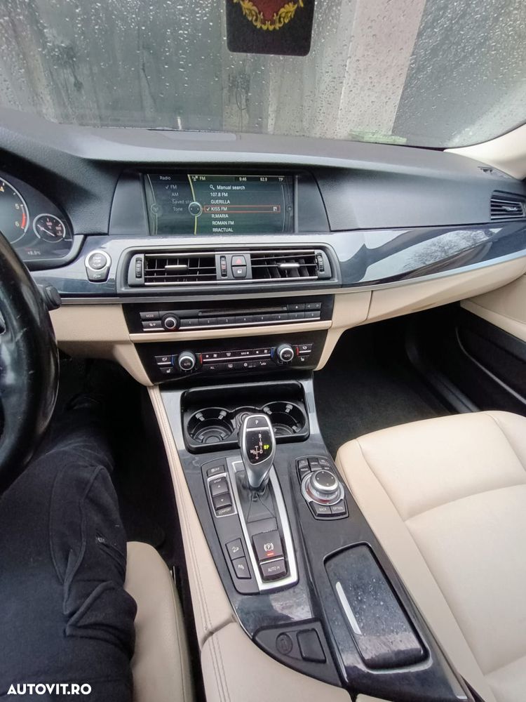 BMW Seria 5 525d Touring Sport-Aut. Luxury Line - 23