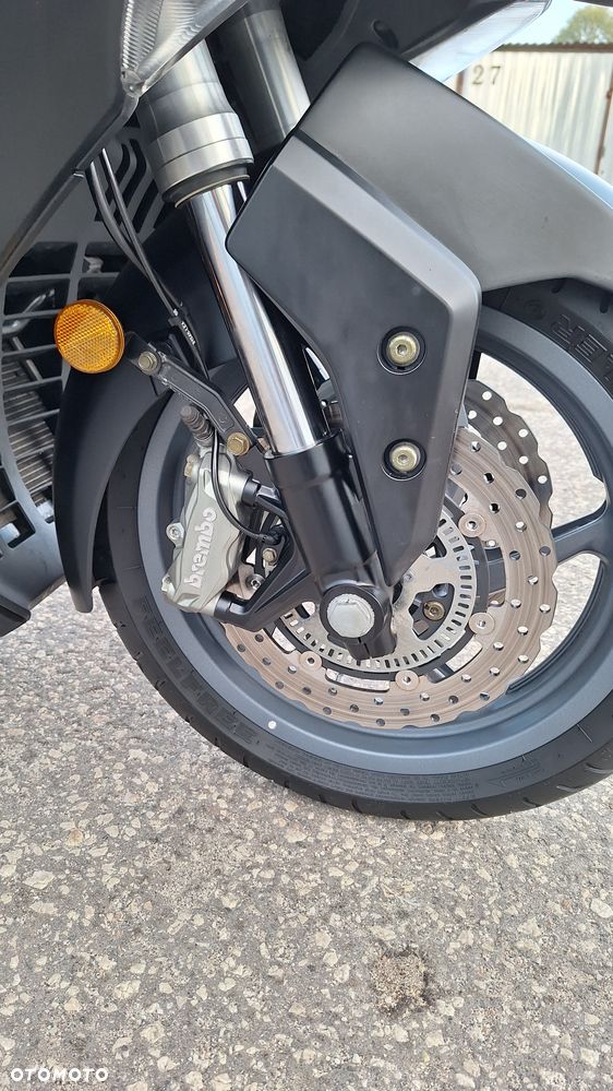 Kymco AK 550 - 28