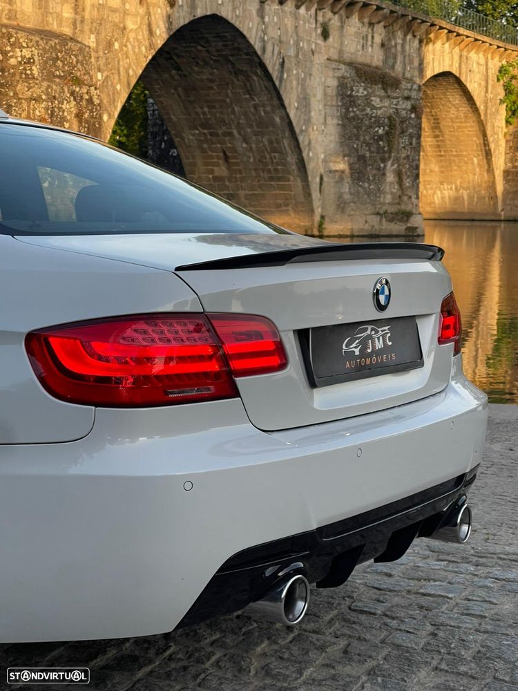 BMW 320 d M Sport Edition - 12