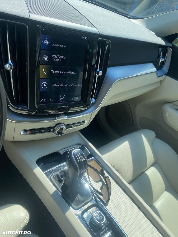 VOLVO XC60 2020 — imagine 14