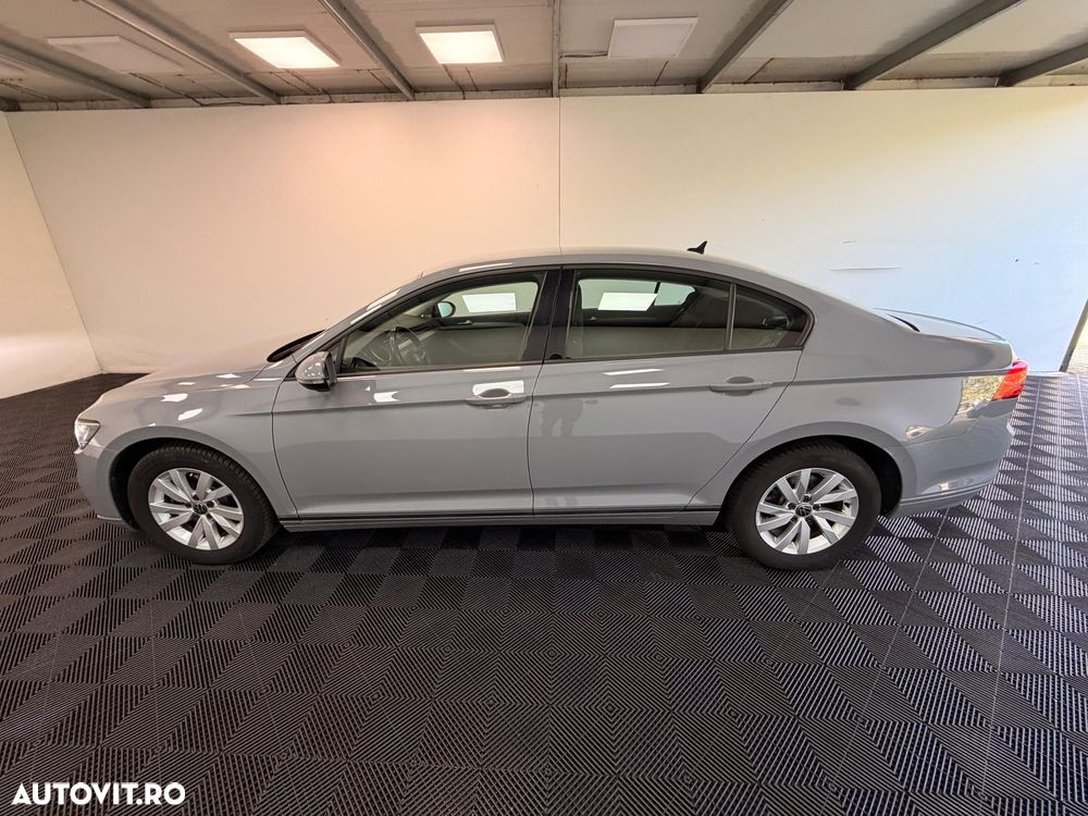 Volkswagen Passat 2.0 TDI DSG Comfortline - 19