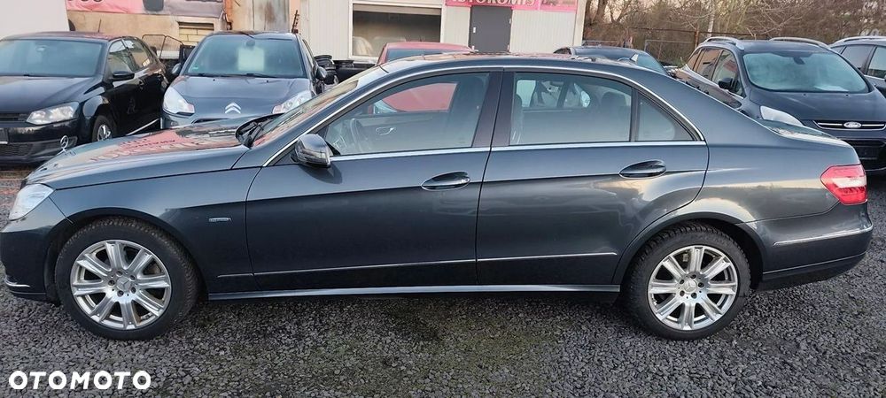 Mercedes-Benz Klasa E 200 BlueEFFICIENCY 7G-TRONIC Elegance - 6