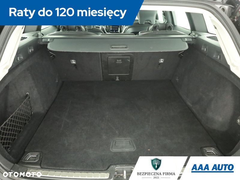 Volvo V60 Cross Country - 16