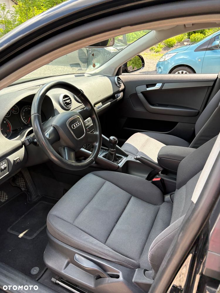 Audi A3 Sportback 1.6 Ambition - 11