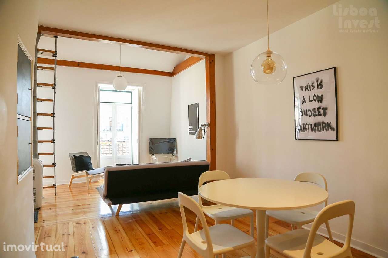 Apartamento T1 com Mezzanino mobilado no Bairro Alto - Grande imagem: 2/13