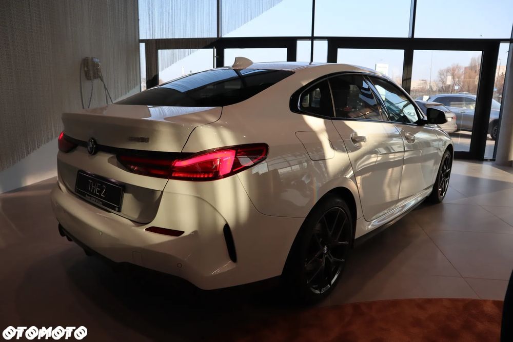 BMW Seria 2 218i M Sport sport - 8