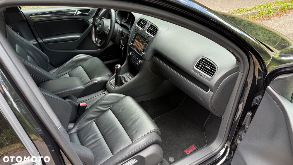 Volkswagen Golf 2.0 GTI - 26
