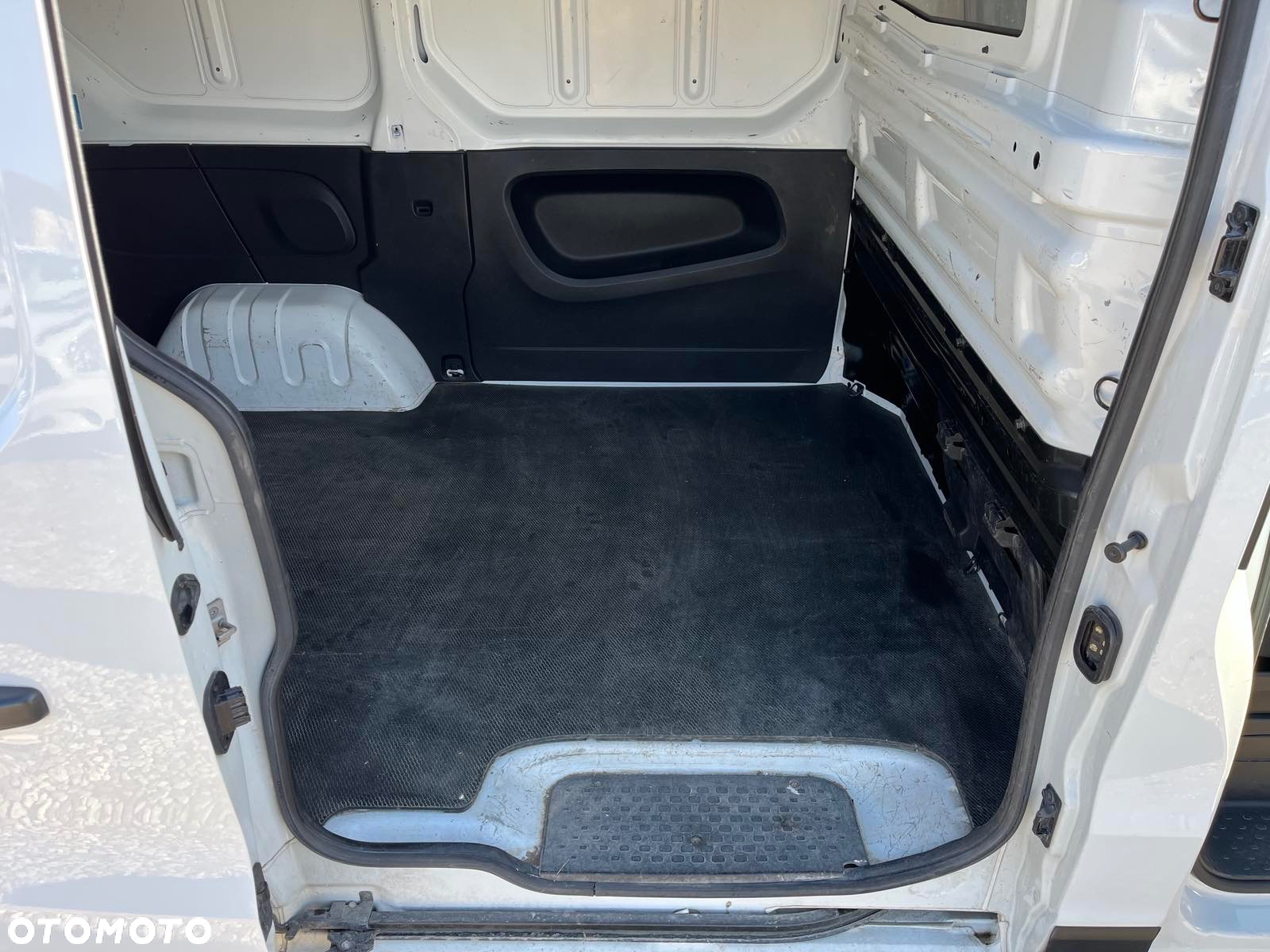 Renault Trafic - 15
