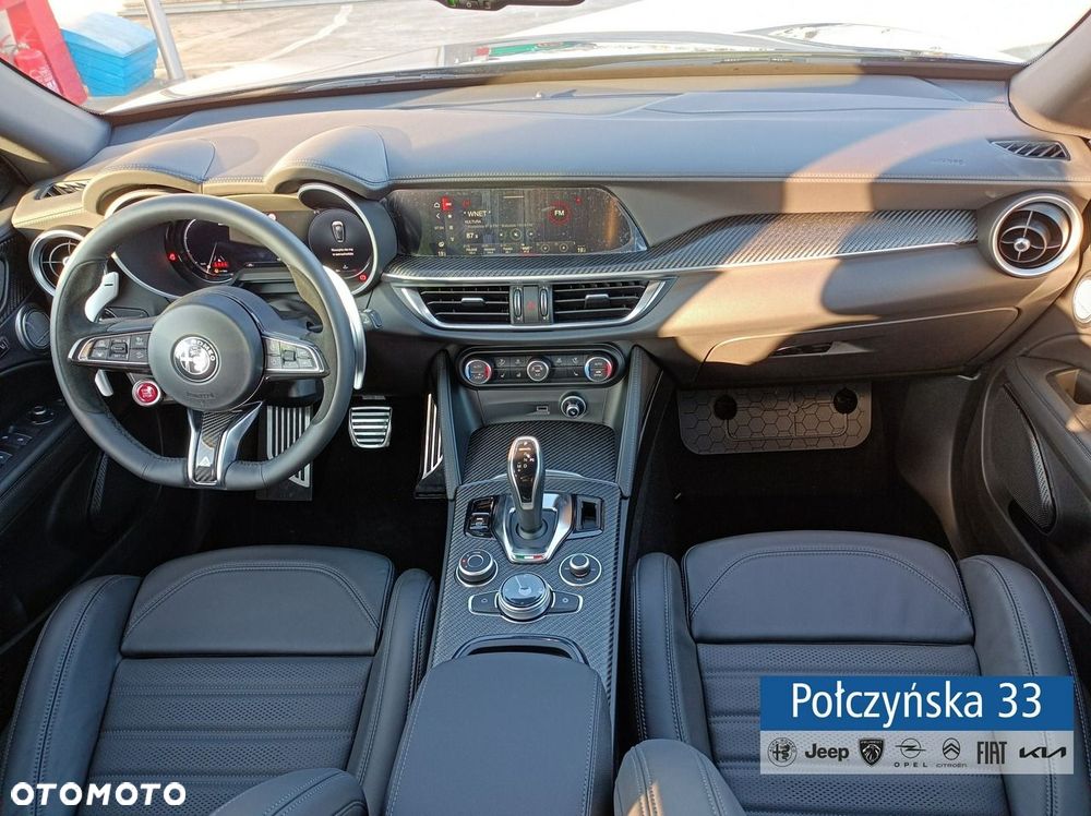 Alfa Romeo Stelvio - 11
