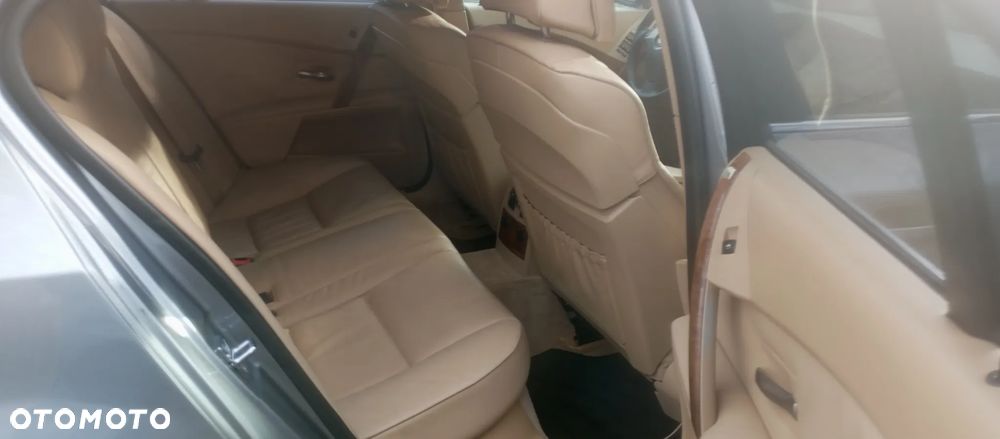 BMW Seria 5 525xi - 20