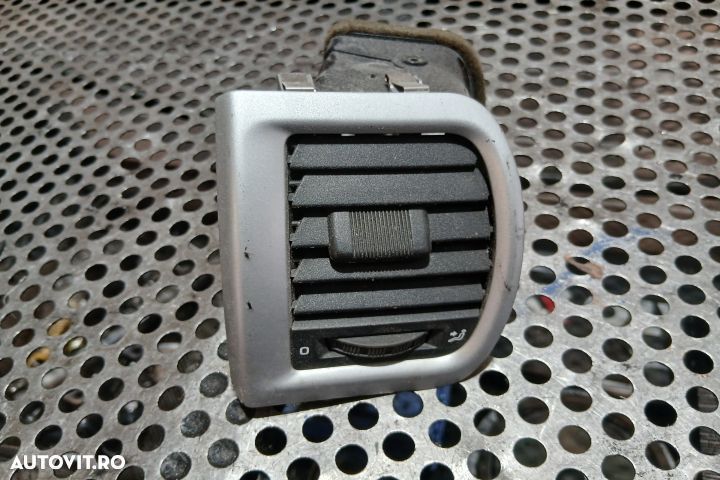 Grila ventilatie bord dreapta 5J0819701 5J0819701 Skoda Fabia 5J [200 - 1