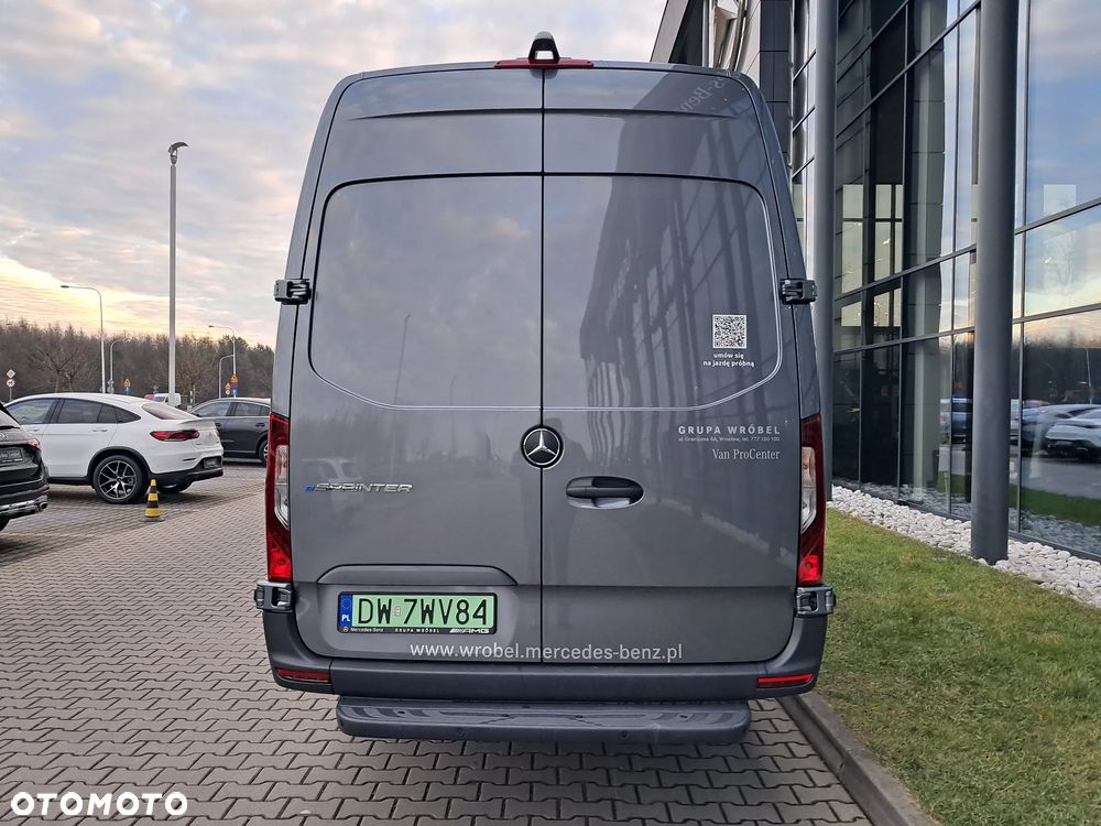 Mercedes-Benz E-SPRINTER - 9