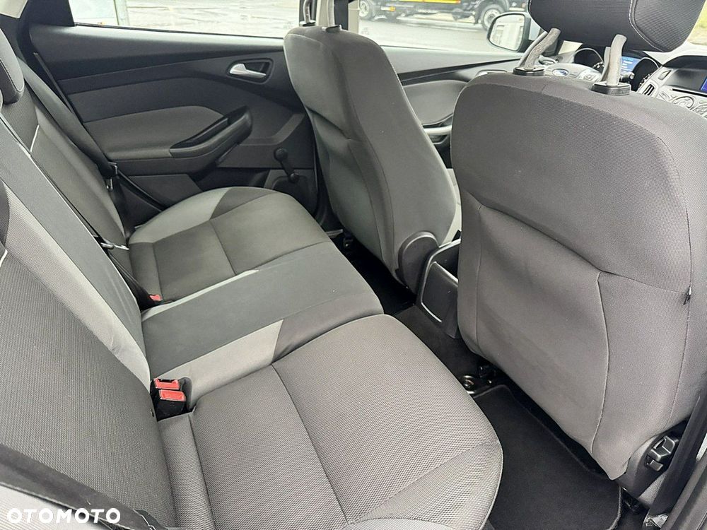 Ford Focus - 13