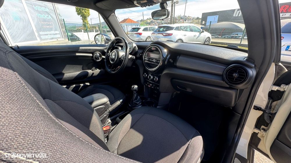MINI 3 Portas Cooper D - 16