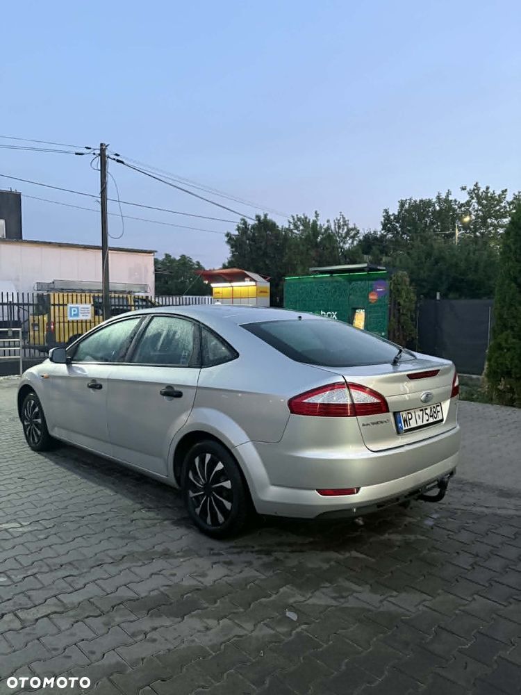 Ford Mondeo 2.0 TDCi Ambiente - 7