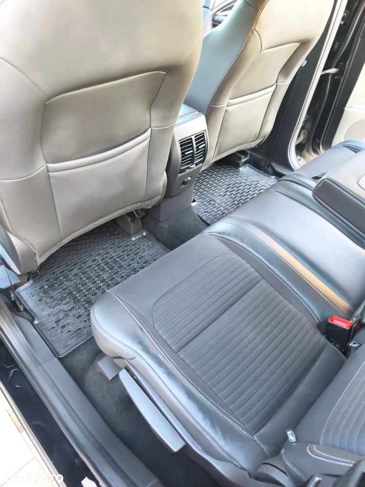 Ford Kuga ver-vignale-1-5-tdci-fwd - 8