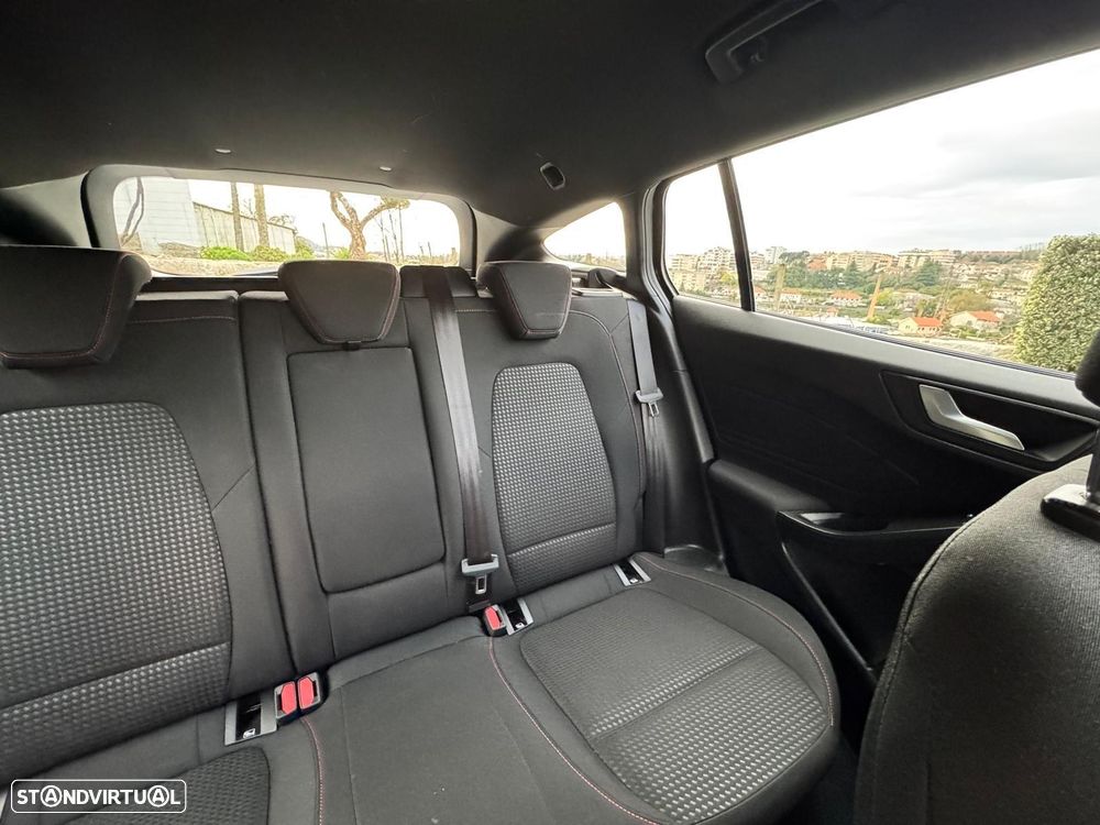 Ford Focus SW 1.0 EcoBoost Hybrid Aut. ST-LINE X - 28