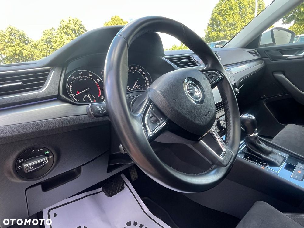 Skoda Superb 2.0 TSI 4x4 DSG Style - 30
