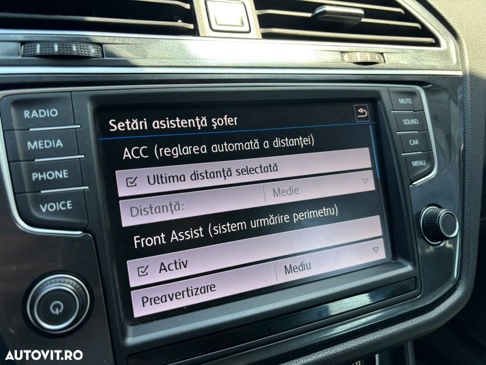 Volkswagen Tiguan - 23