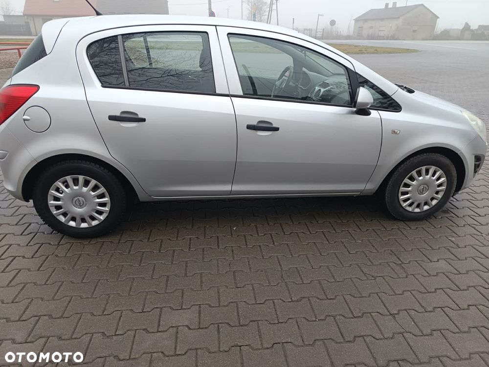 Opel Corsa - 20