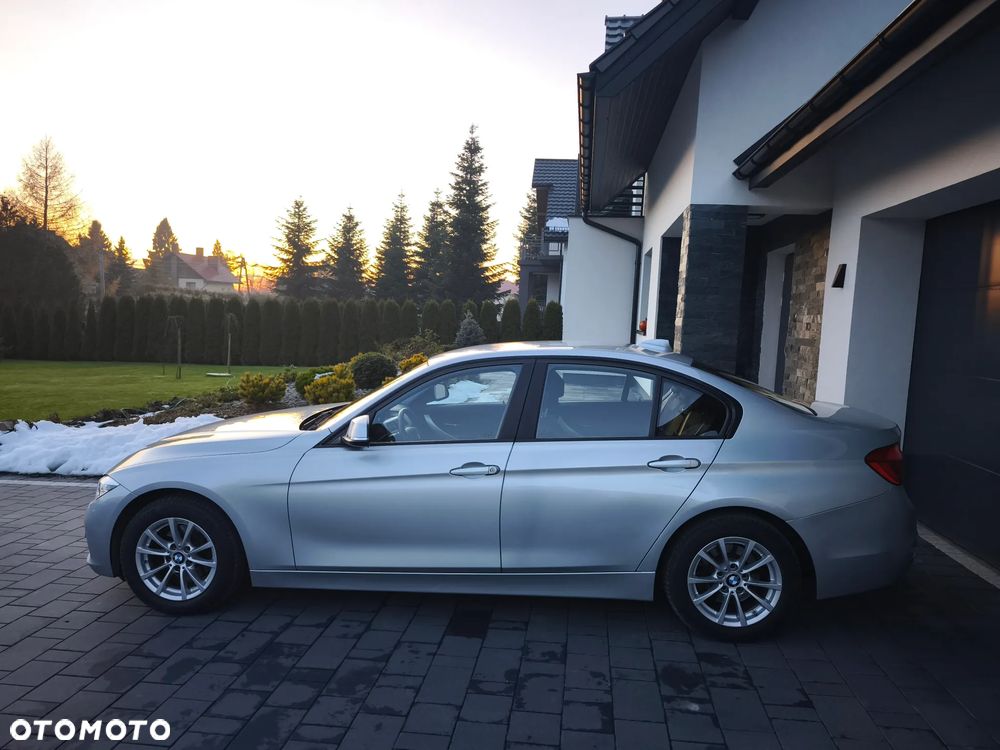 BMW Seria 3 318i Advantage - 7