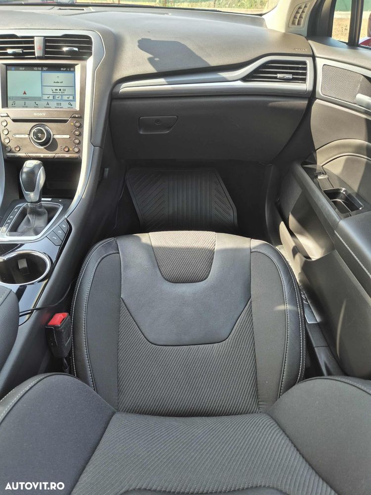 Ford Mondeo 2.0 TDCi Powershift Titanium - 11