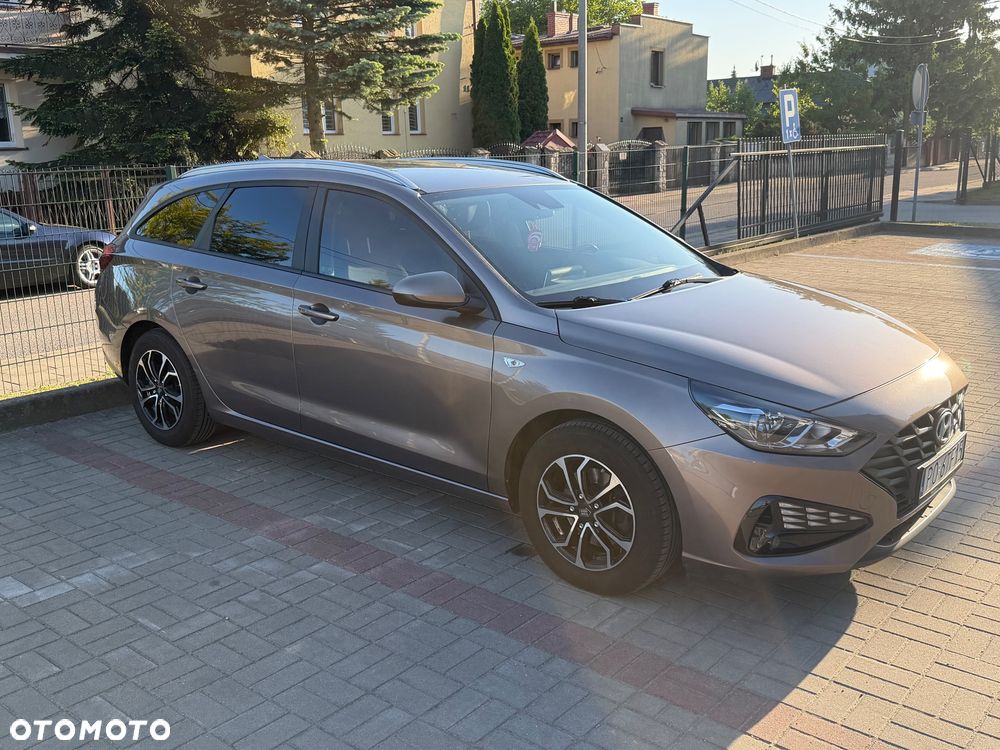 Hyundai i30 1.6 D Classic + - 4