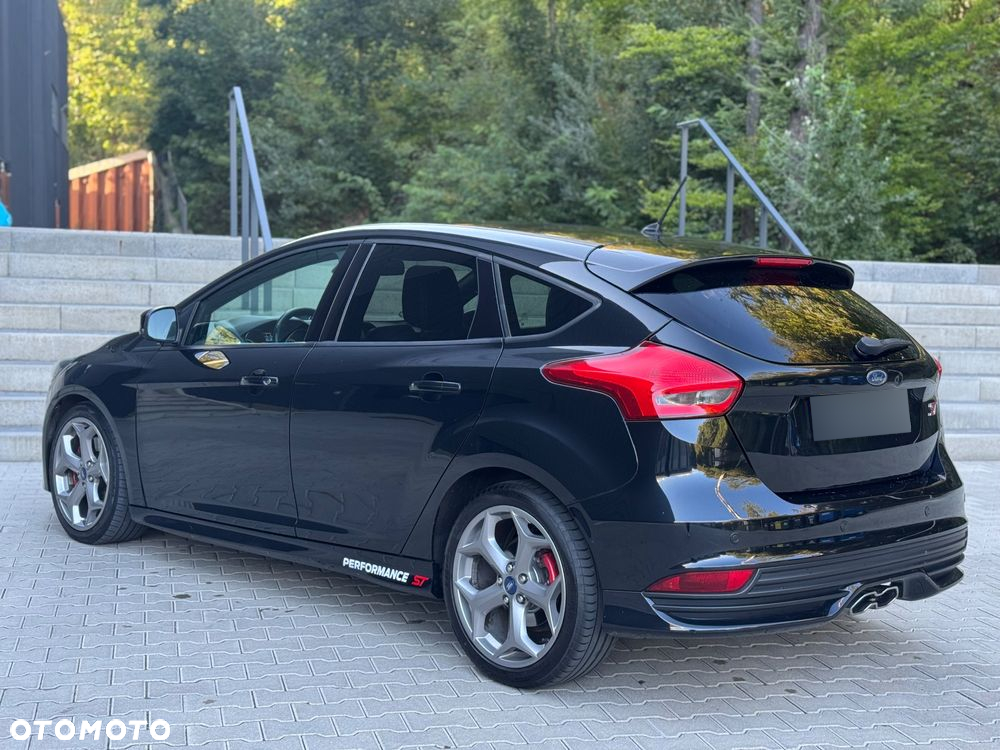 Ford Focus 2.0 TDCi ST-2 - 17