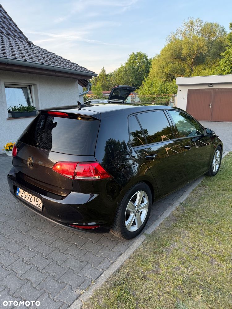Volkswagen Golf - 4