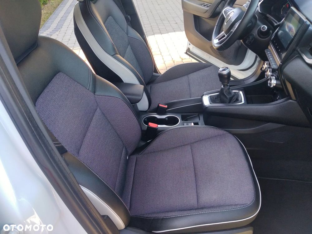 Renault Captur TCe 100 EXPERIENCE - 16