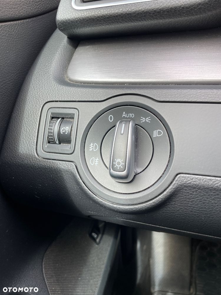 Volkswagen Passat 2.0 TDI Comfortline DSG - 30