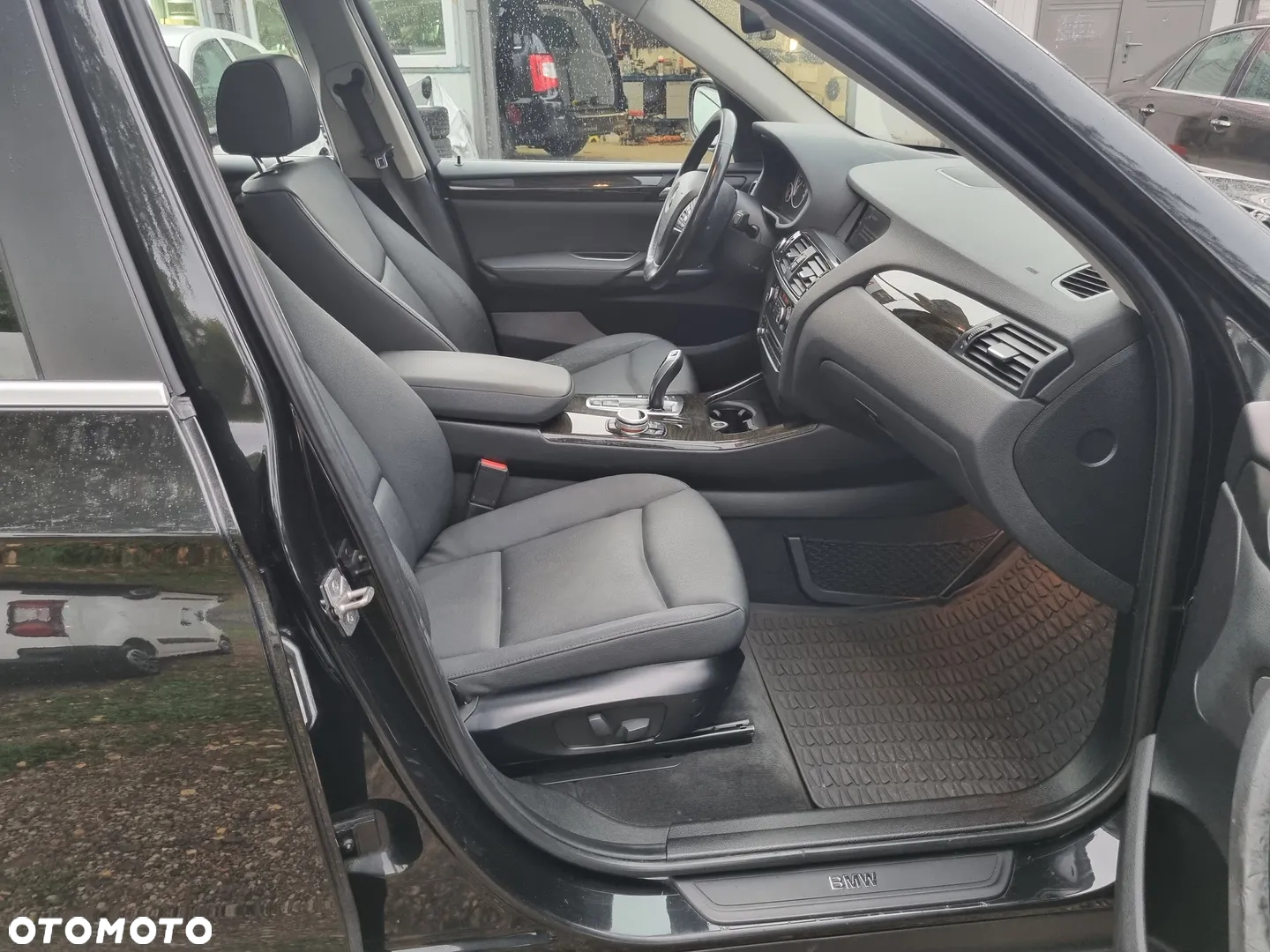 BMW X3 xDrive28i - 32