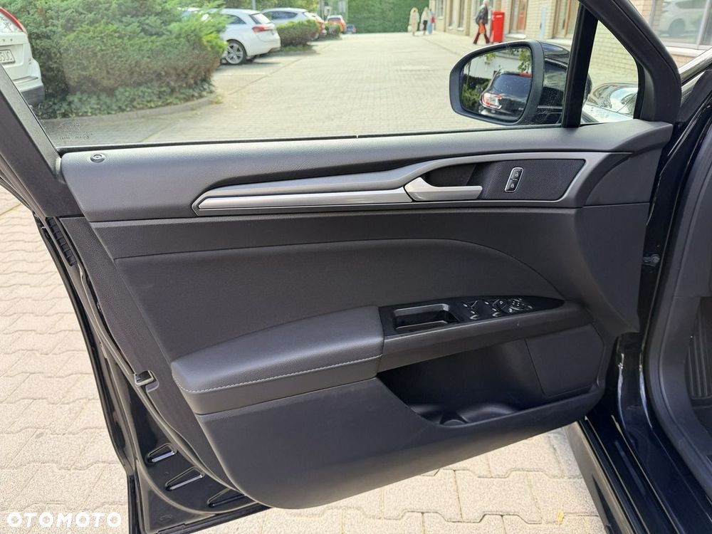 Ford Mondeo - 16