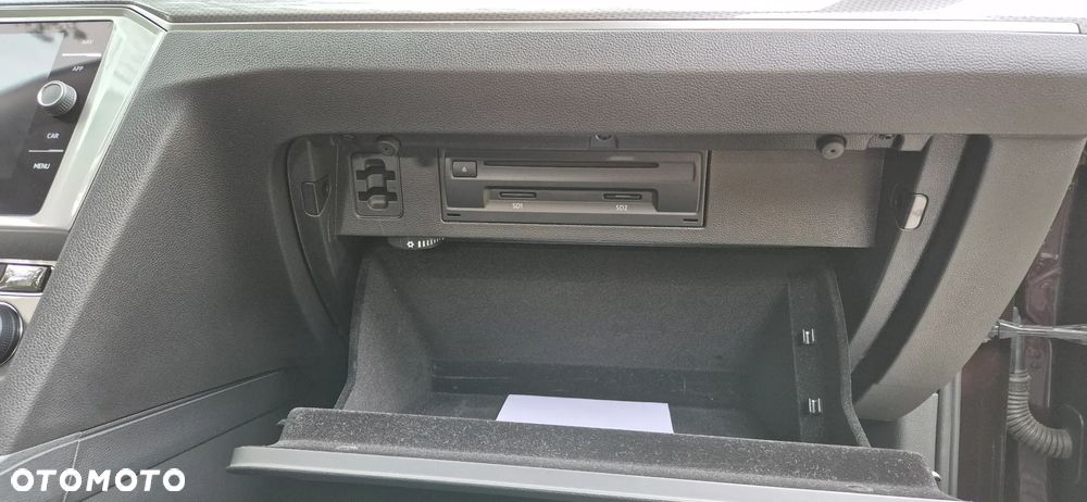 Volkswagen Passat - 31