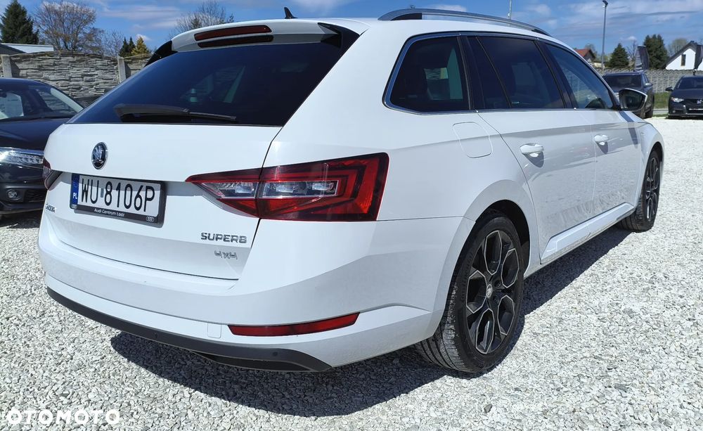 Skoda Superb 2.0 TDI L&K DSG - 14