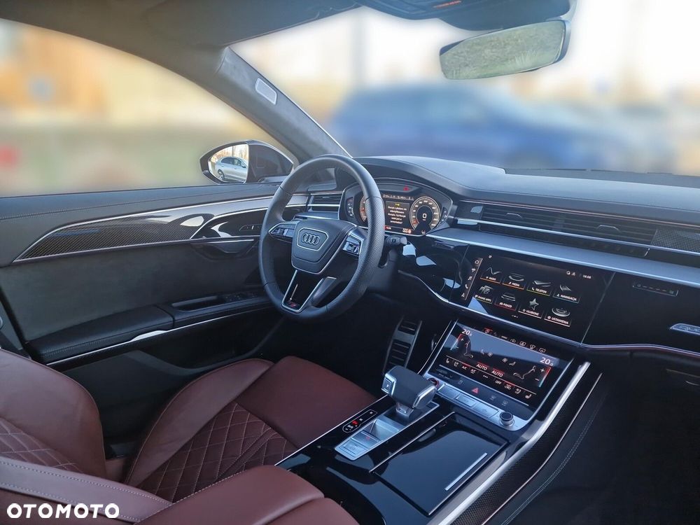 Audi S8 - 10