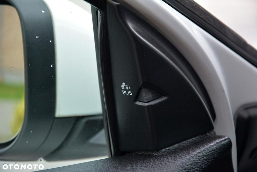 Volvo V40 T3 Geartronic Summum - 28