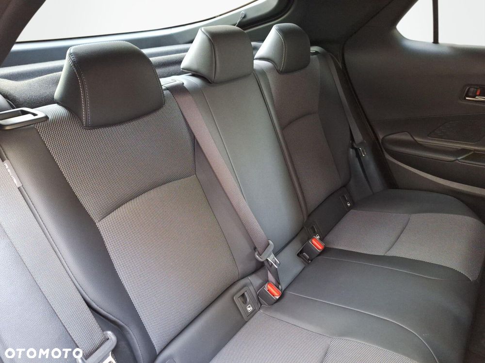 Toyota C-HR 2.0 PHEV Dynamic Force Executive - 13